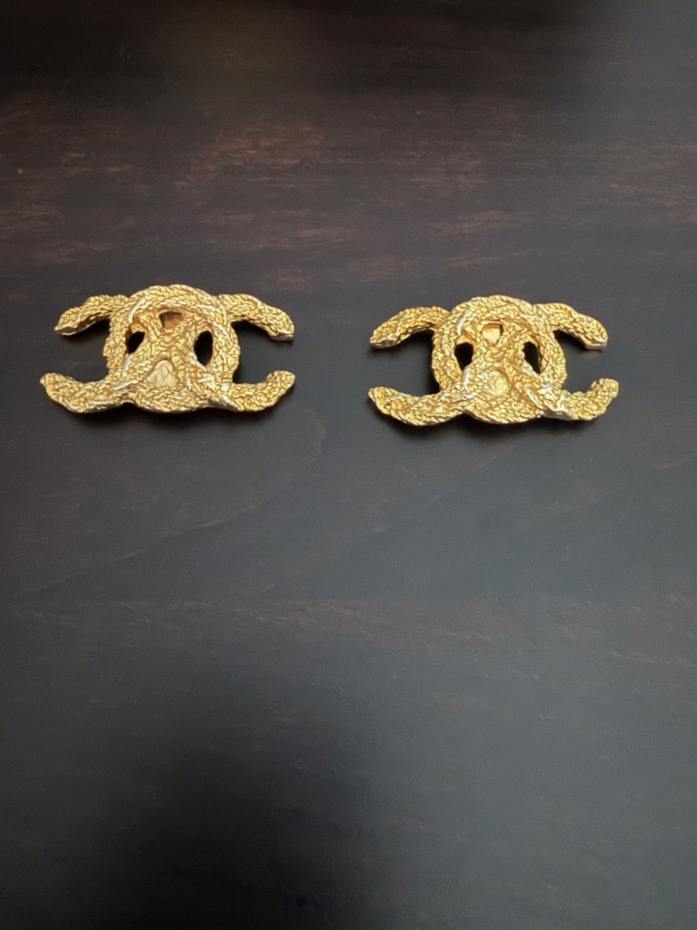 Chanel Bluette Shoe Clips Vintage CC Bluette France Logo Hardware Gold-tone RARE - Picture 4 of 16